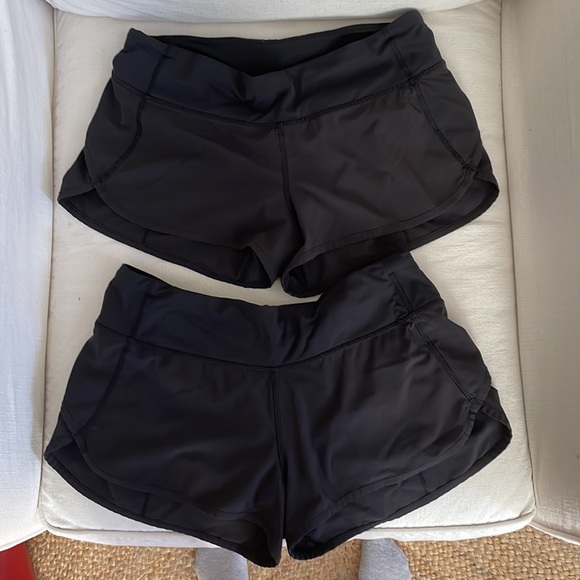 Lululemon Speed Up Low-Rise Lined Short 2.5" Size 6 Color Black - Picture 2 of 6